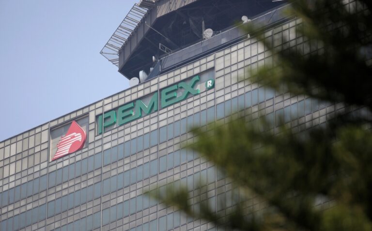 Mexico Oil Executive Asked To Resign