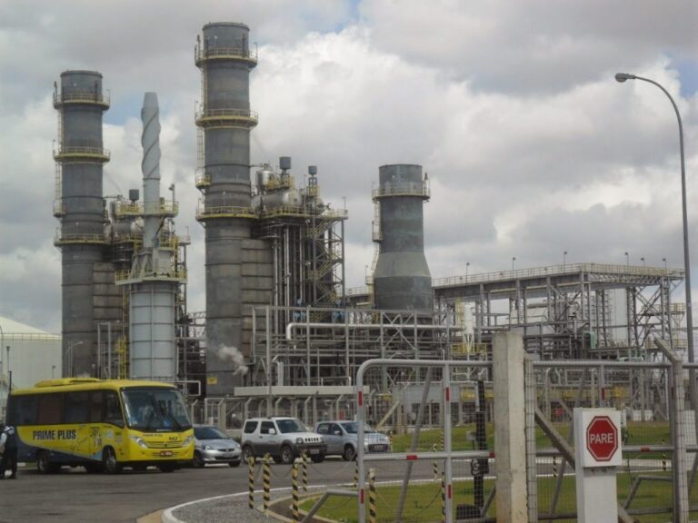 Petrobras Starts Binding Phase For Power Companies