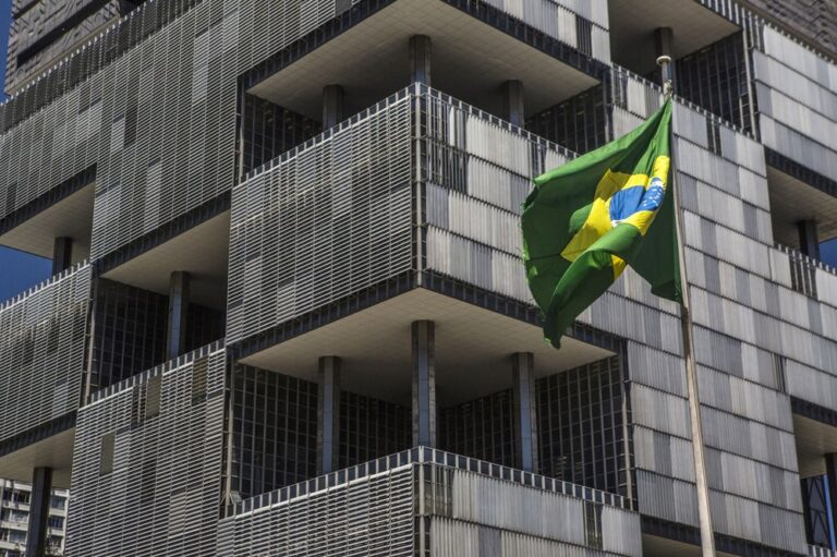 Petrobras To Continue Petros Arbitration