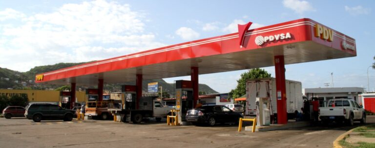 Venezuela Aims To Reopen Some 1,571 Petrol Stations