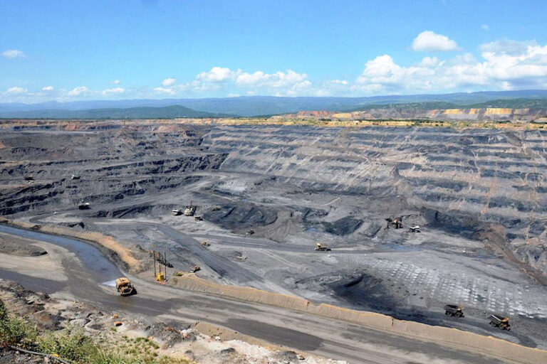Glencore Snaps Up BHP, Anglo Stakes In Colombian Coal Mine