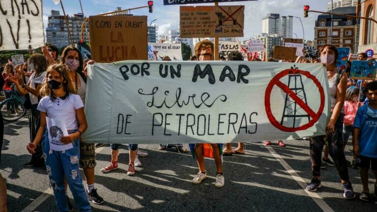 Thousands Protest Argentina Oil Exploration Project