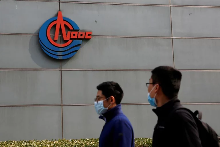 China’s Oil Champion Prepares Western Retreat Over Sanctions Fear