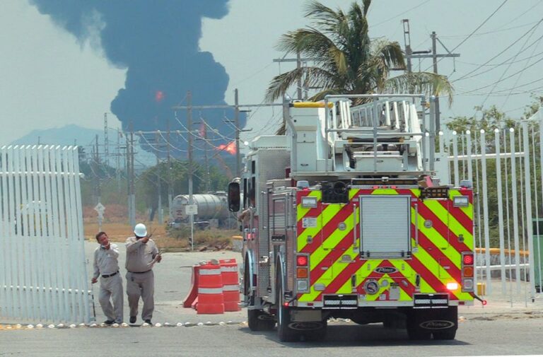 Pemex Says Fire under Control at Salina Cruz Refinery