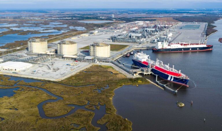 TotalEnergies and Sempra Expand Alliance for the Development of LNG Exports, Renewables