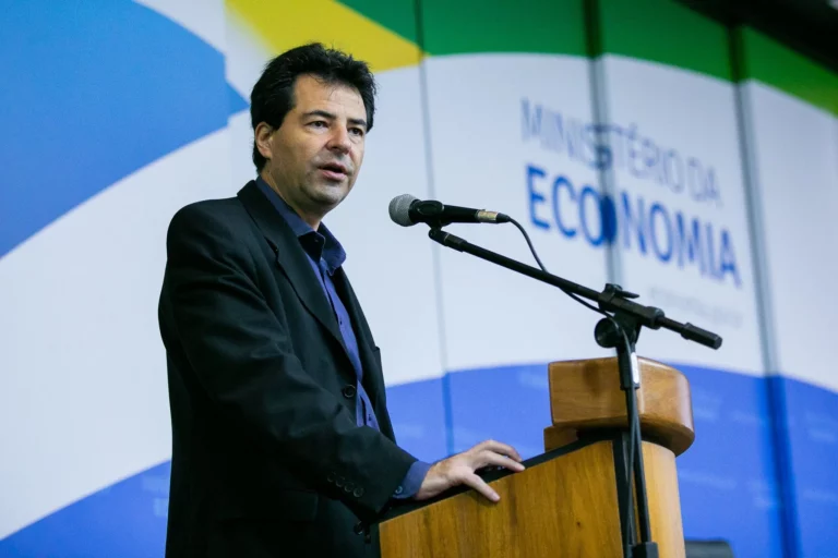 Brazil’s New Energy Minister Wants Studies on Petrobras Privatization