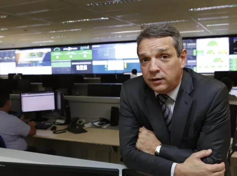 Petrobras BODs Names Caio Mário Paes de Andrade as CEO