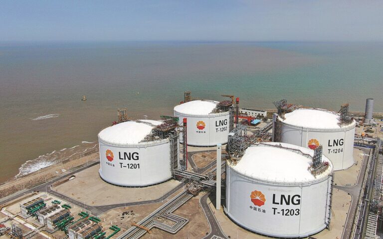 China’s LNG Imports to See Unprecedented Decline in 2022 