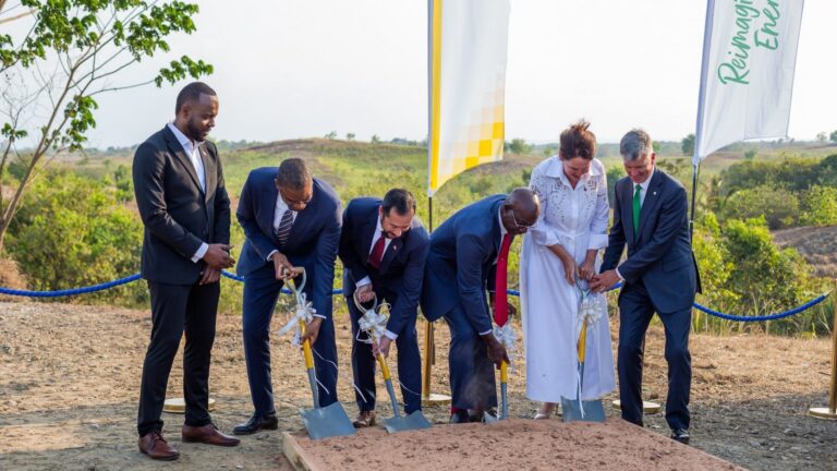 bp and Shell Break Ground on Solar Plant