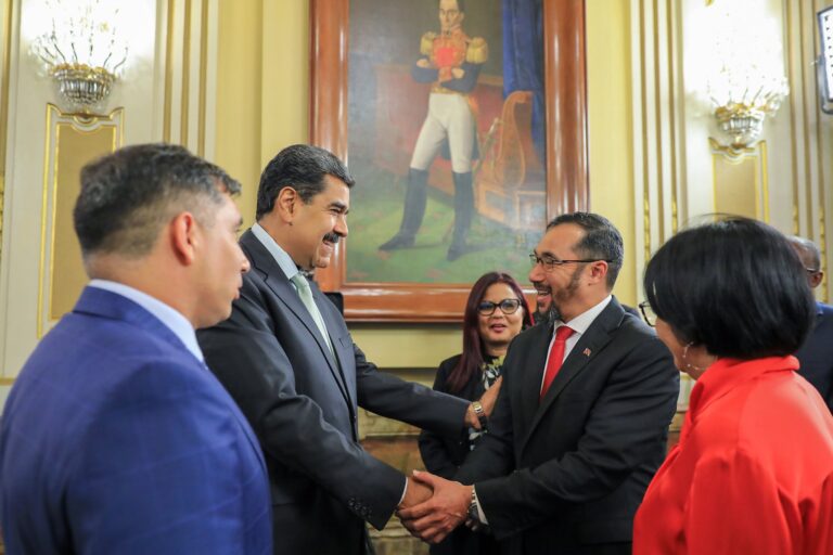Maduro Says Venezuela, Trinidad Sign Deal to Share Gas Profits