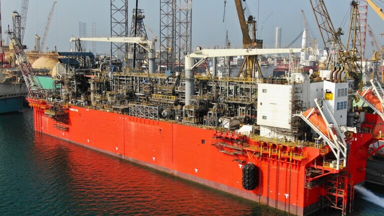 Eni Reports Sail Away of the Tango FLNG, Excalibur FSU Vessels to Congo