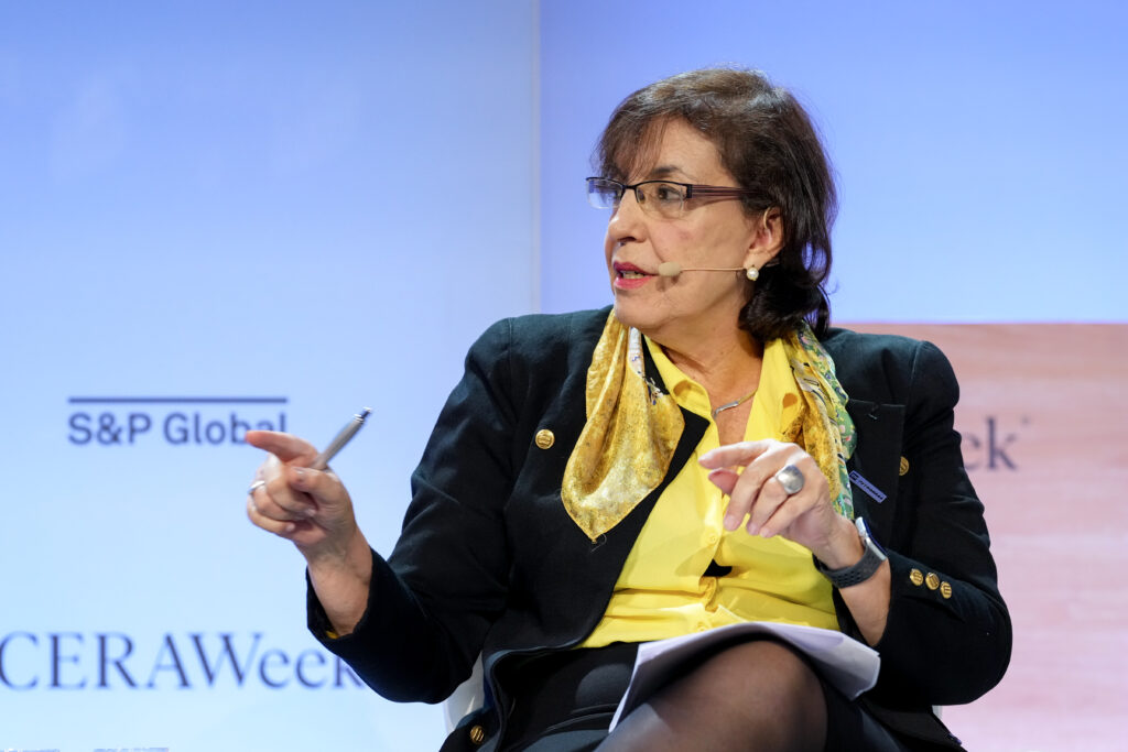 The current image has no alternative text. The file name is: Anjos_Sylvia_Petrobras_20250311_7_25am_LATAM-Upstream-Competitiveness-2-scaled.jpg