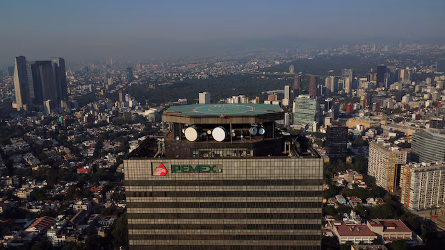 Mexico pivots towards fracking to lift Pemex oil and gas production