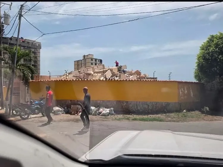 Venezuela activates public health centers after earthquakes